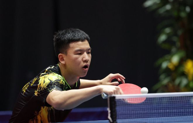 悬念继续！多库禁区横传，德库耶佩推射破门打破僵局.