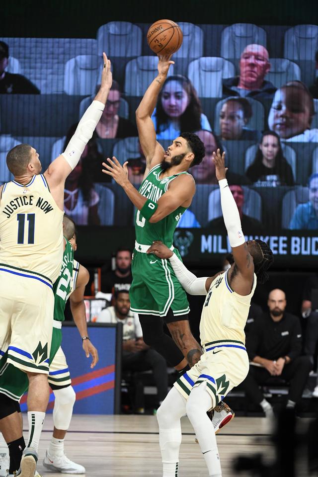 锋线球员的 锋线球员的